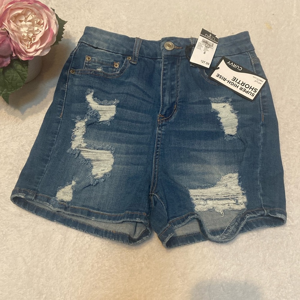 RUE21 NWT CURVY Ultimate Stretch Super High Rise Shortie Jean Short Size 8